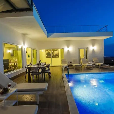 וילה Sleeps 6 Pool Air Con Wifi